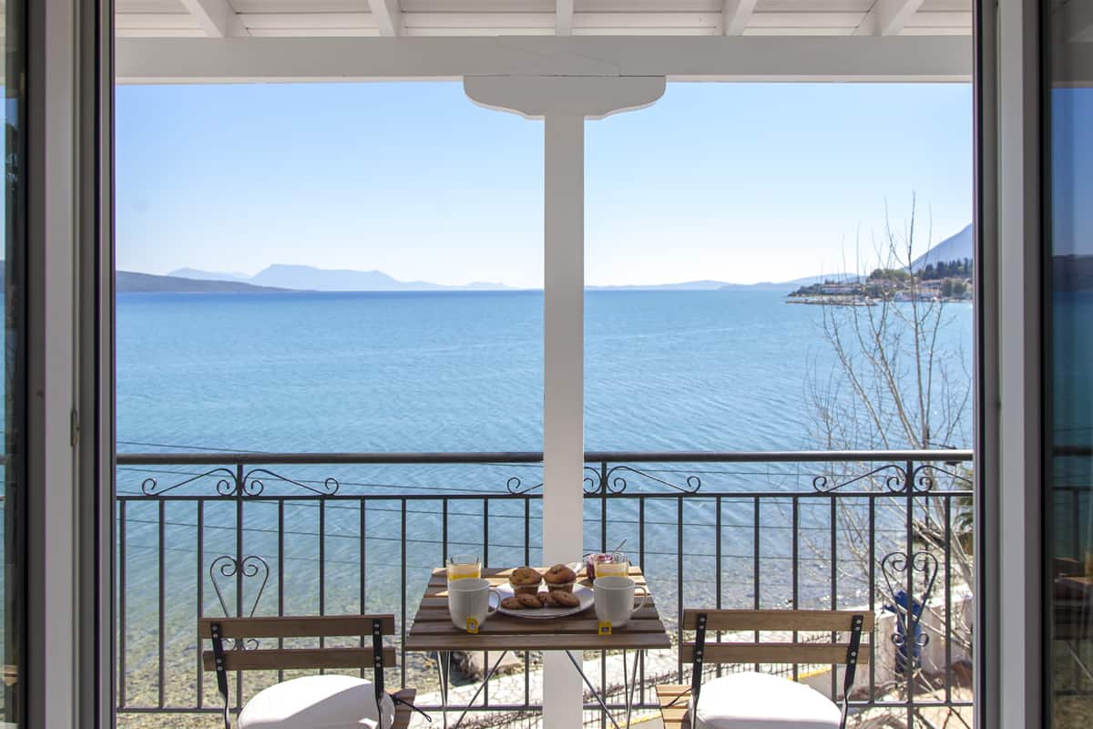 ligiabay-apartment-seven-second-floor-lefkada-greece-private-balcony-endless-ionian-sea-view-endless-blue